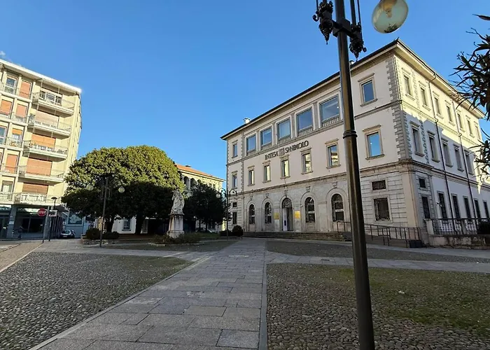 Chic Brand New At Palazzo Giuliani In Verbania Lejlighed