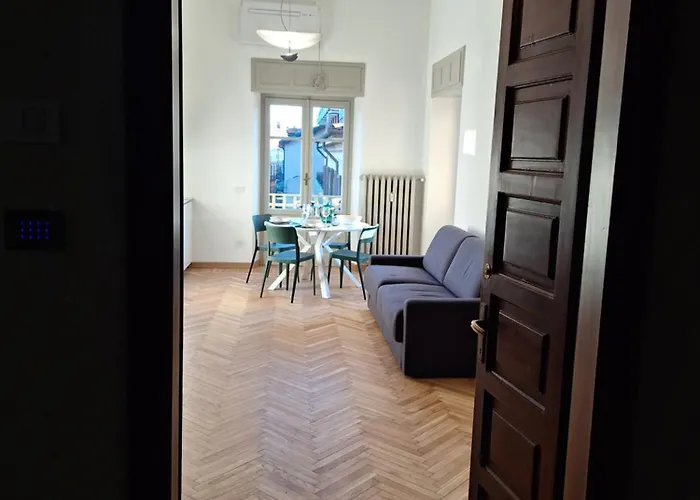 Lejlighed Chic Brand New At Palazzo Giuliani In Verbania *